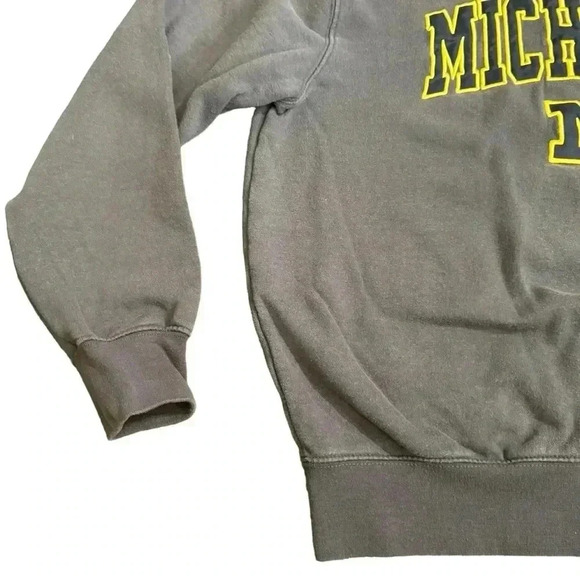 Vintage Michigan Stadium Athletics Men's M Embroidered Pullover Crewneck Sweater - Picture 4 of 7